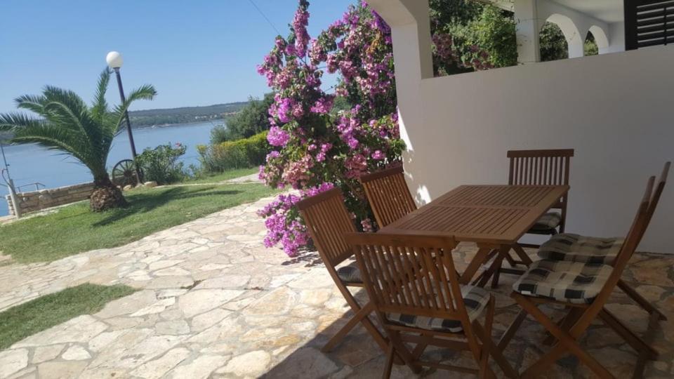 Apartmani Lovre Поседарье Экстерьер фото