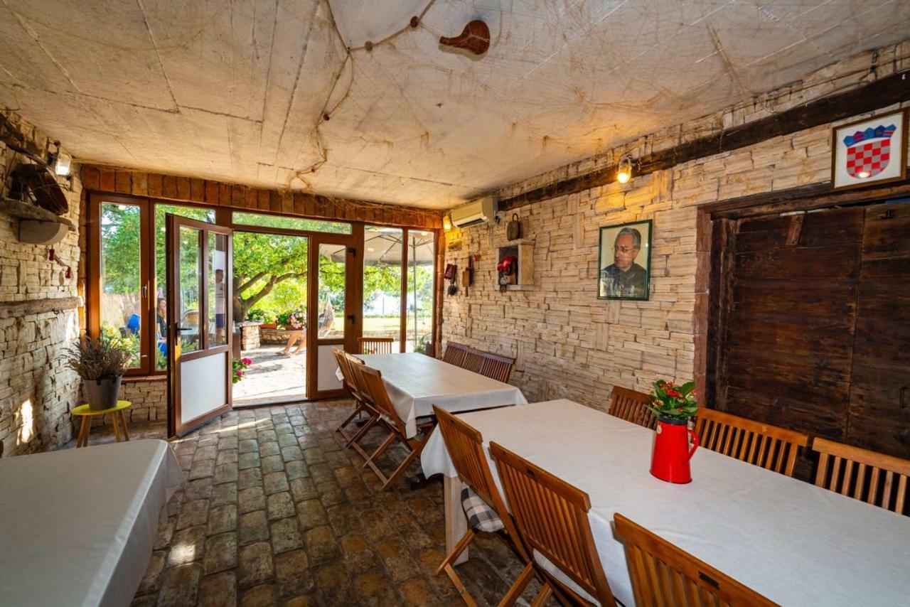 Apartmani Lovre Поседарье Экстерьер фото