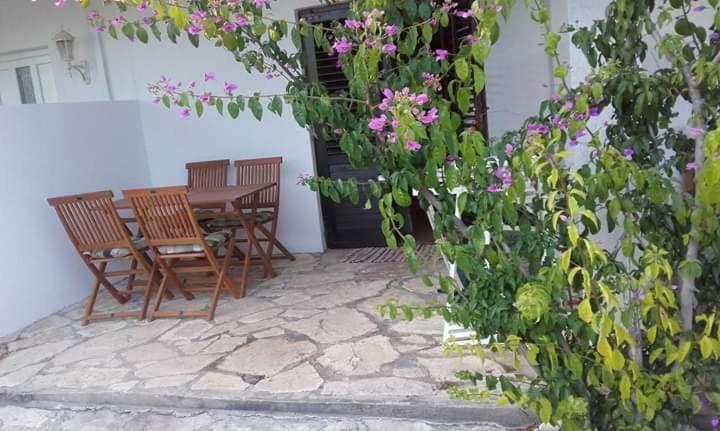 Apartmani Lovre Поседарье Экстерьер фото