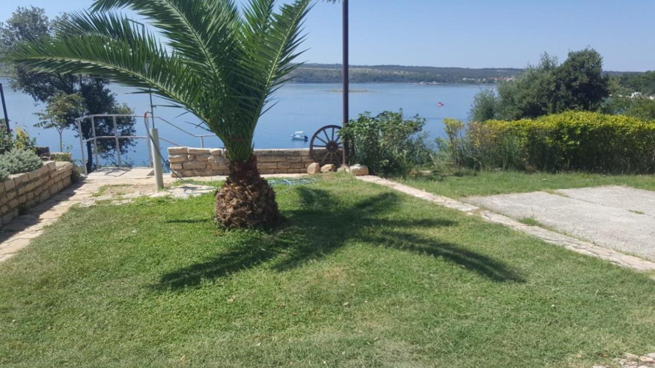 Apartmani Lovre Поседарье Экстерьер фото